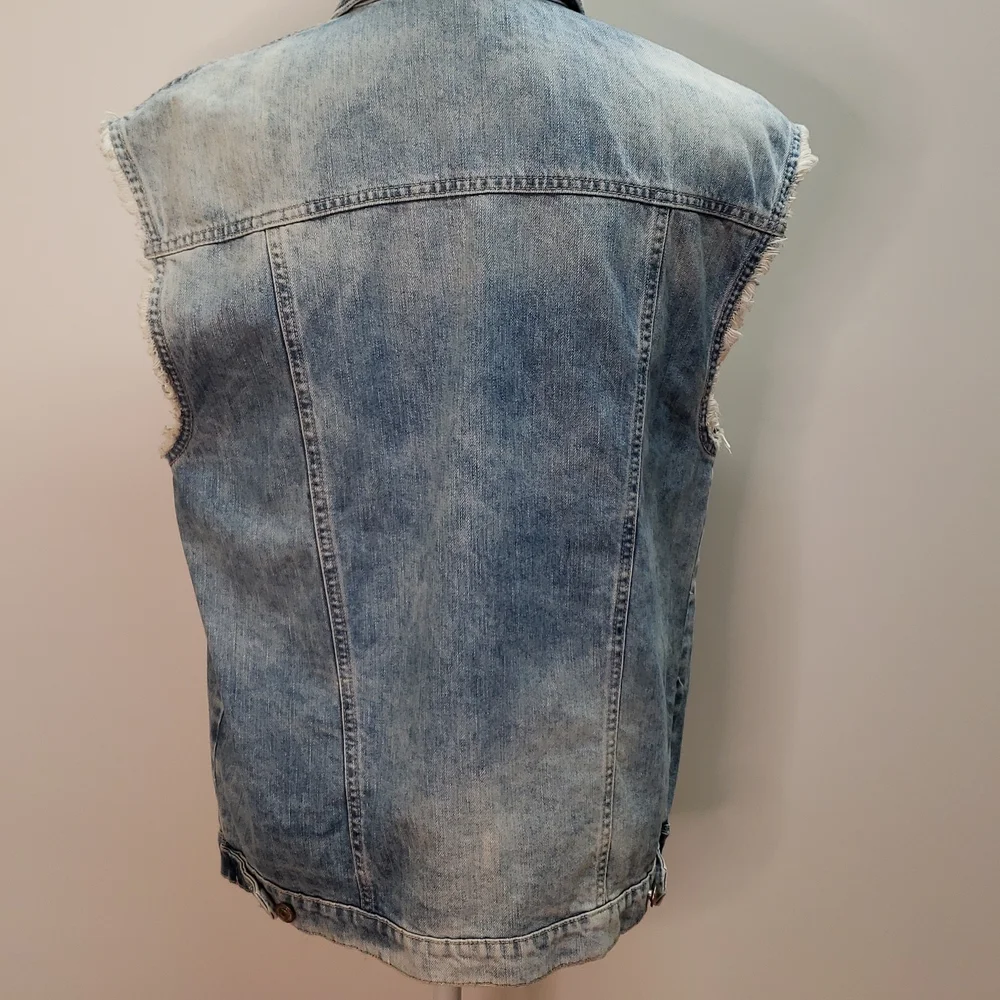 Zara size small  denim  Vest. F8 - Picture 5 of 9